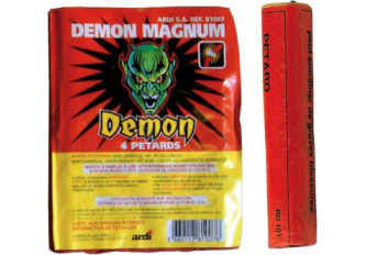 B.20 paquets de 4 pétards Demon Magnum